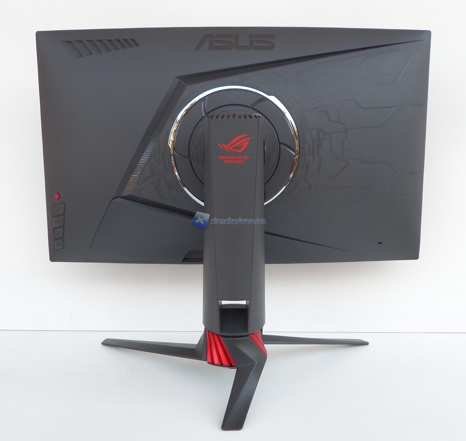 ASUS ROG XG27VQ 20