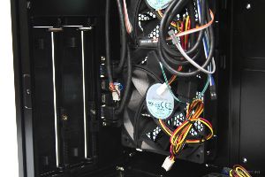 thumb 00061 SILVERSTONE GD08 HTPC XTREMEHARDWARE.COM